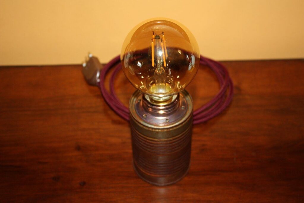 Lampada #3 rame anticato con cavo bordeaux – Jack's Lamps